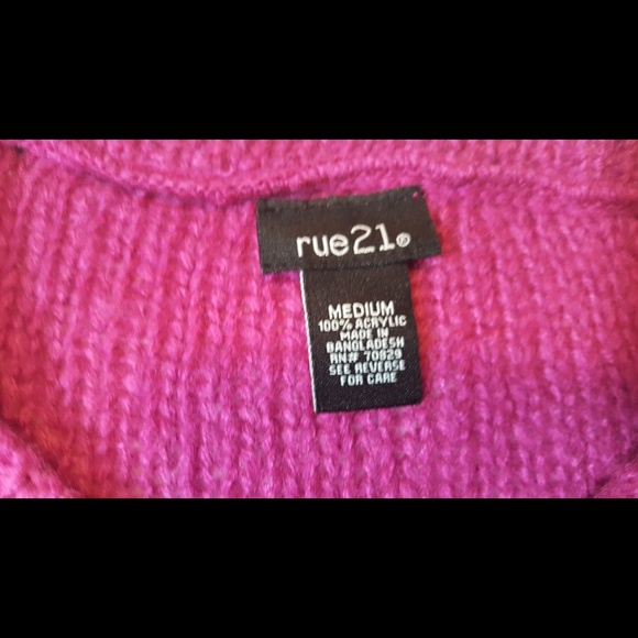 RUE 21 sweater. - Picture 5 of 5